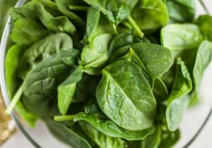 how to wash spinach