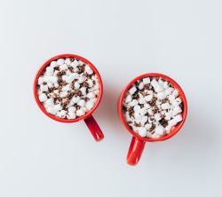 make hot chocolate Keurig mugs