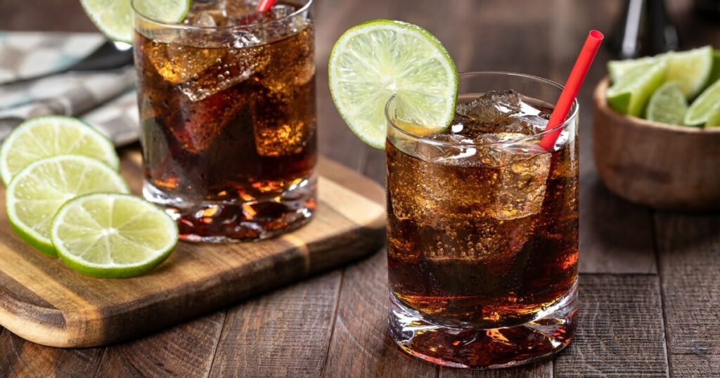 rum and coke mixed drinks