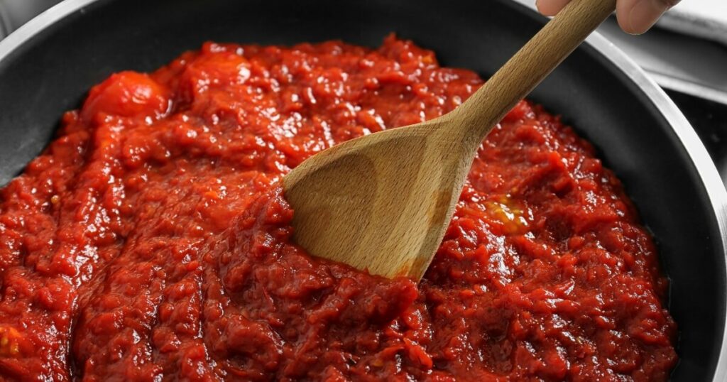 tomato sauce non-stick pan